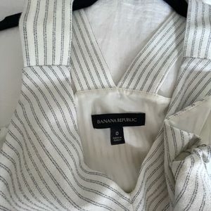 Banana republic, pinstripe dress with pockets & great neckline